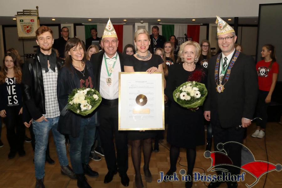 Goldener Lackschuh für Düsseldorfer Kindertafel