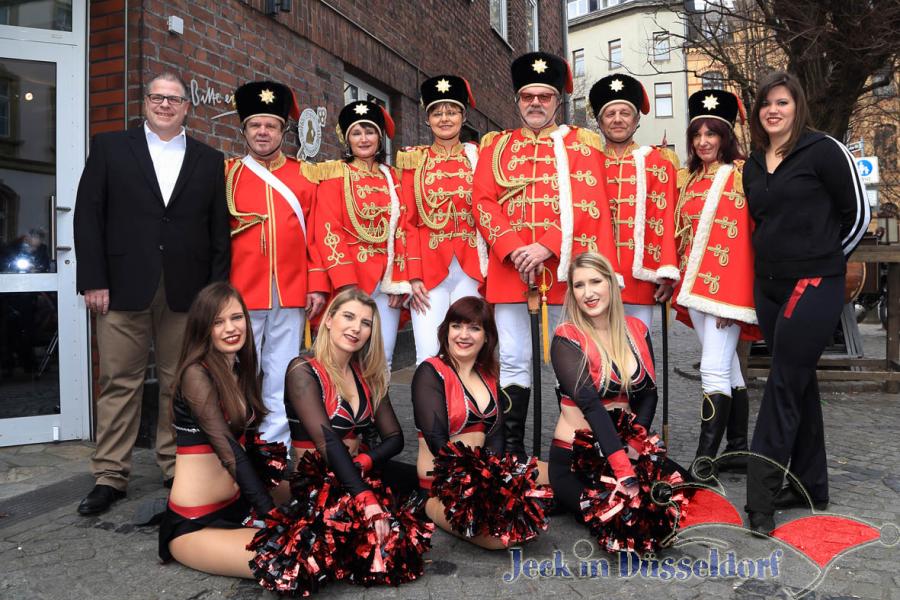 Düsseldorf hat ein Husarenkorps