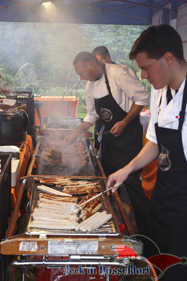 Pape grillt